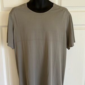 Lululemon Mens Large Breathable T-Shirt